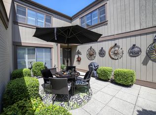 85 Viscount Dr UNIT 10A, Milford, CT 06460