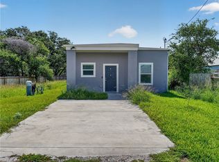 820 Ruby Allen St, Rockport, TX 78382