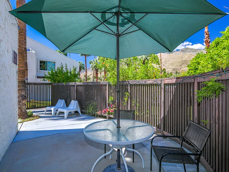 1434 S Camino Real — Photo 33