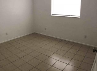 13827 1st St, Tice, FL 33905