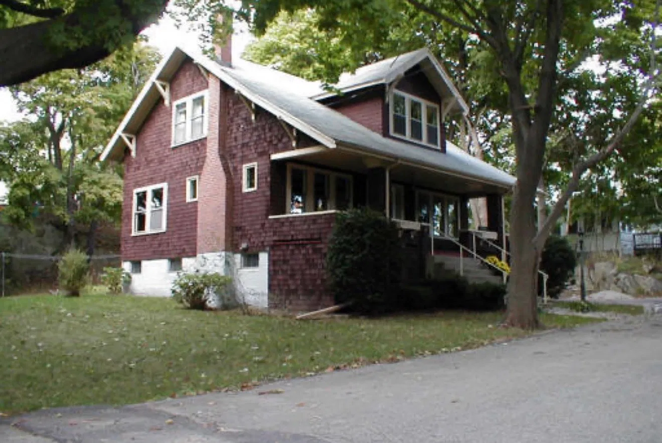 4 bed, 1700 sqft, $2,975 — Photo 3