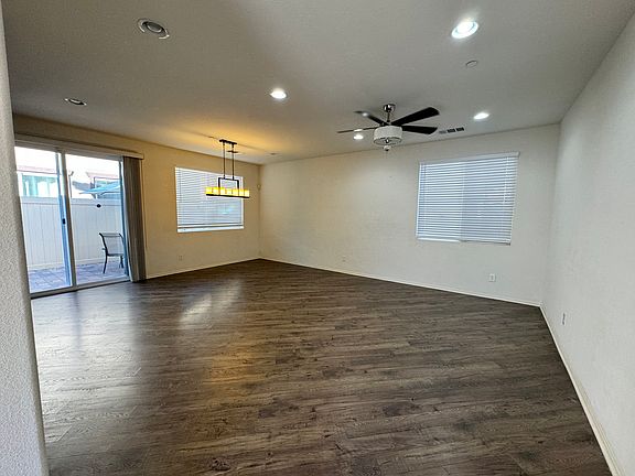 5th image of 509 Moonlight Dr