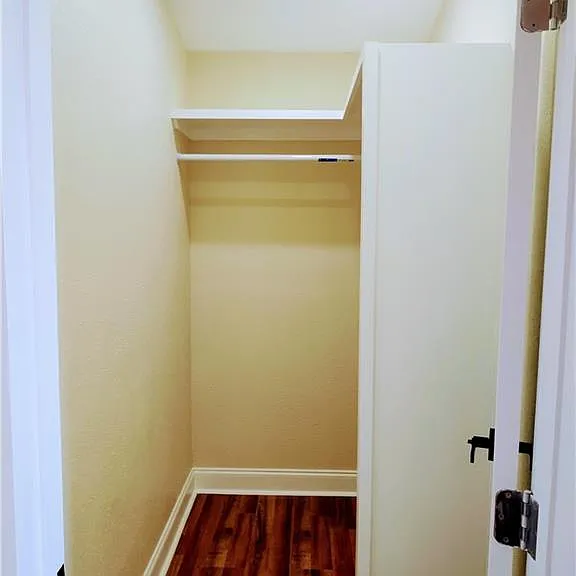 2717 Loyola Ave — Photo 13