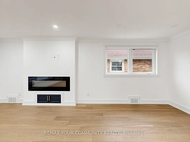 275 Betty Ann Dr — Photo 8