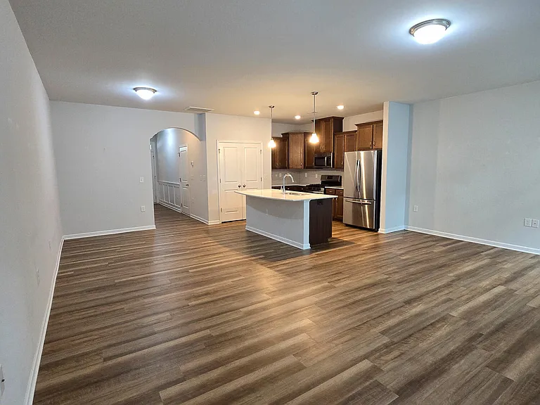 6137 Beale Loop — Photo 13
