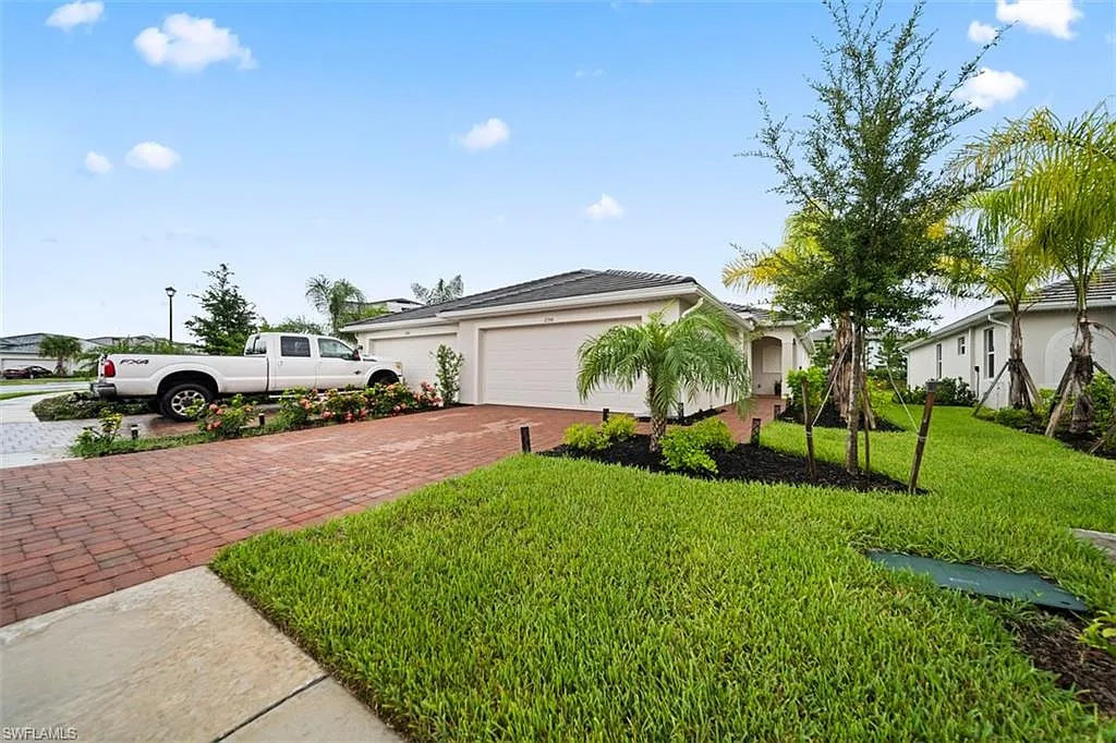2 bed, 2.0 bath, 1544 sqft, $2,600 — Photo 3