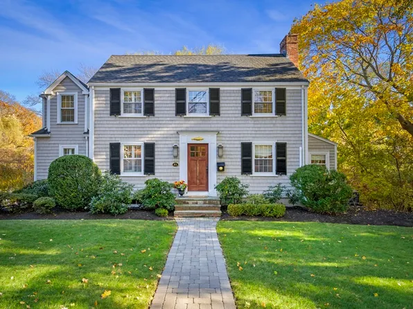 81 W Shore Dr, Marblehead, MA 01945