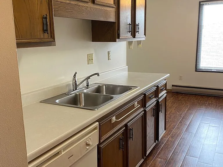Silver Leaf Apartments — Photo 56