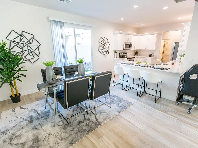 3148 N 37th St #2 — Photo 5