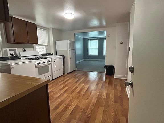 5th image of 2813 S Lowe Ave Unit 2