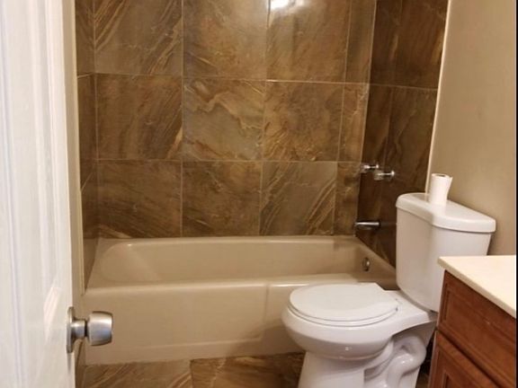 4th image of 3741 SW 60th Ave