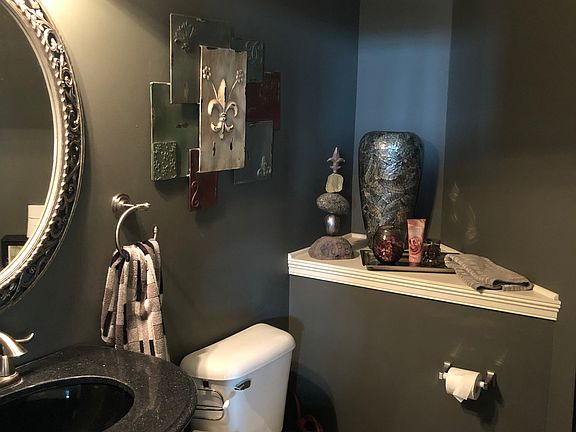 1/2 bath 