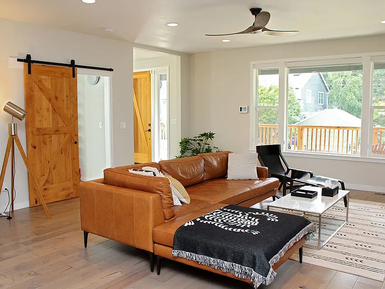 8240 SW 47th Ave — Photo 8