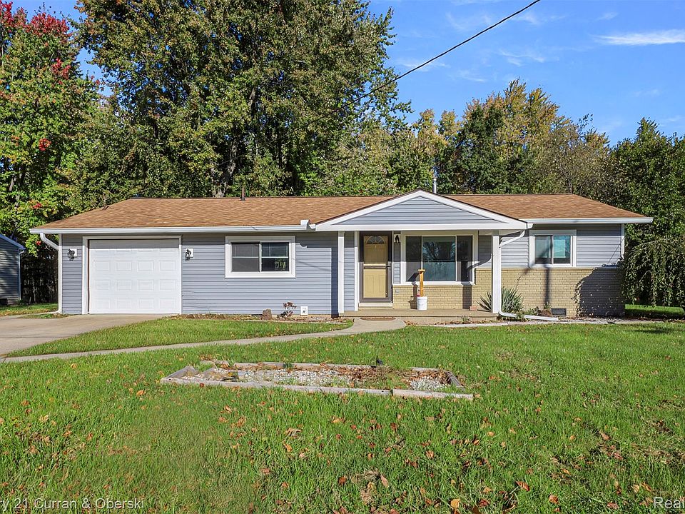 201 W Peterson Dr, photo 2
