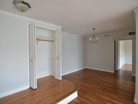 Foyer closet/dining room
