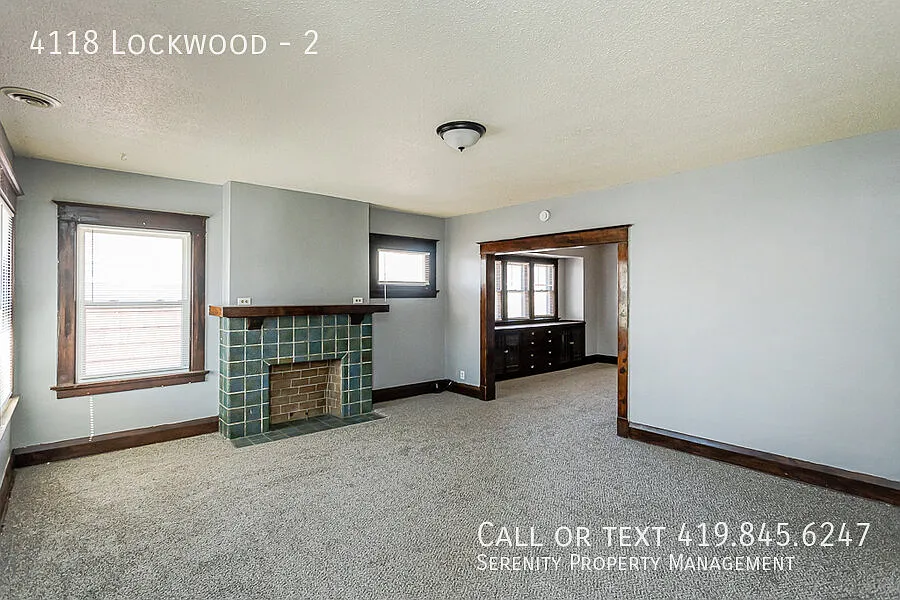 Fall in Love with Your New Home! Two Bedroom UPPR Unit In West Toledo! — Photo 2