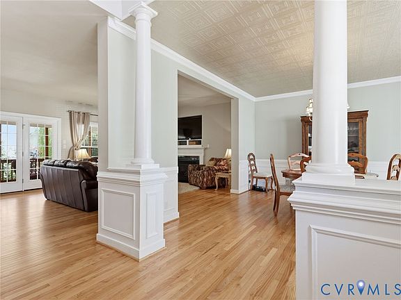 4th image of 9056 Haversack Ln