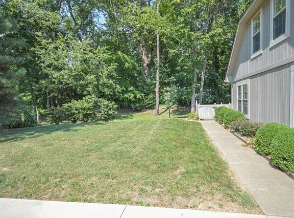 2nd image of 8002 River Park Way