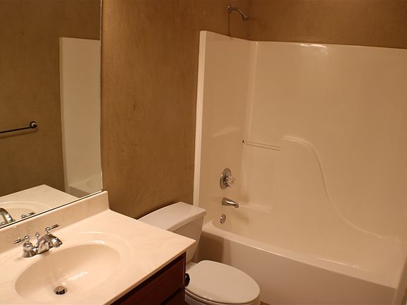 5th image of 79 Wyndchase Dr