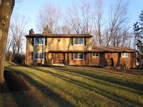 1st image of 350 Crestway Dr
