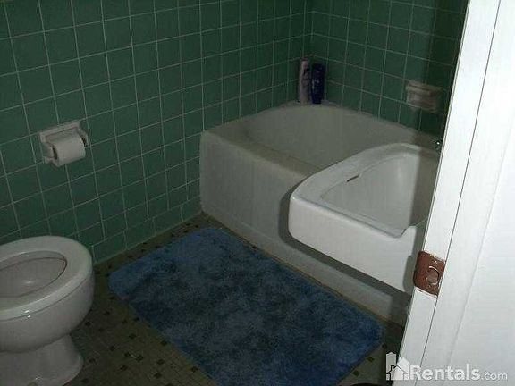 4th image of 1709 Sable Palm Ln