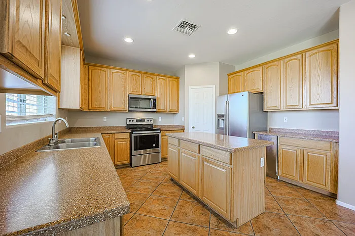 2516 W Saint Kateri Dr — Photo 9