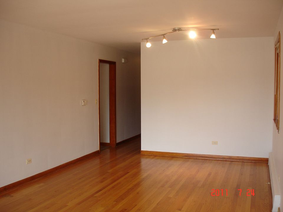 2nd image of 8247 W Irving Park Rd APT 2
