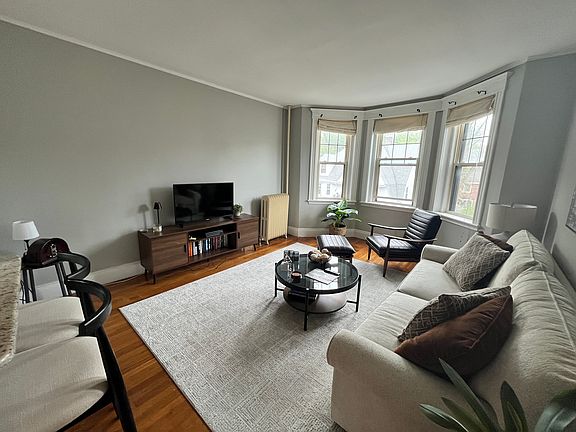 5th image of 22 Orkney Rd APT 35