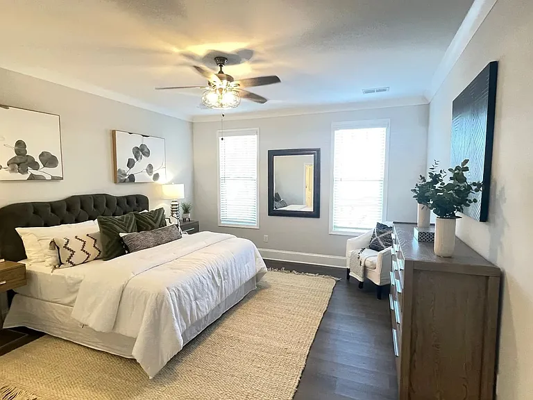 10215 Rainier Trail Dr NW — Photo 3