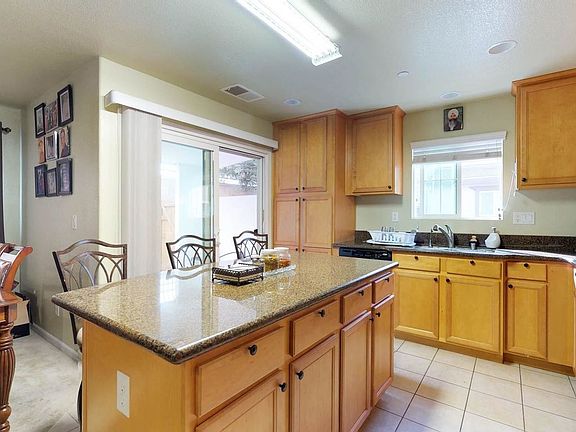 4th image of 1971 Miller Ct