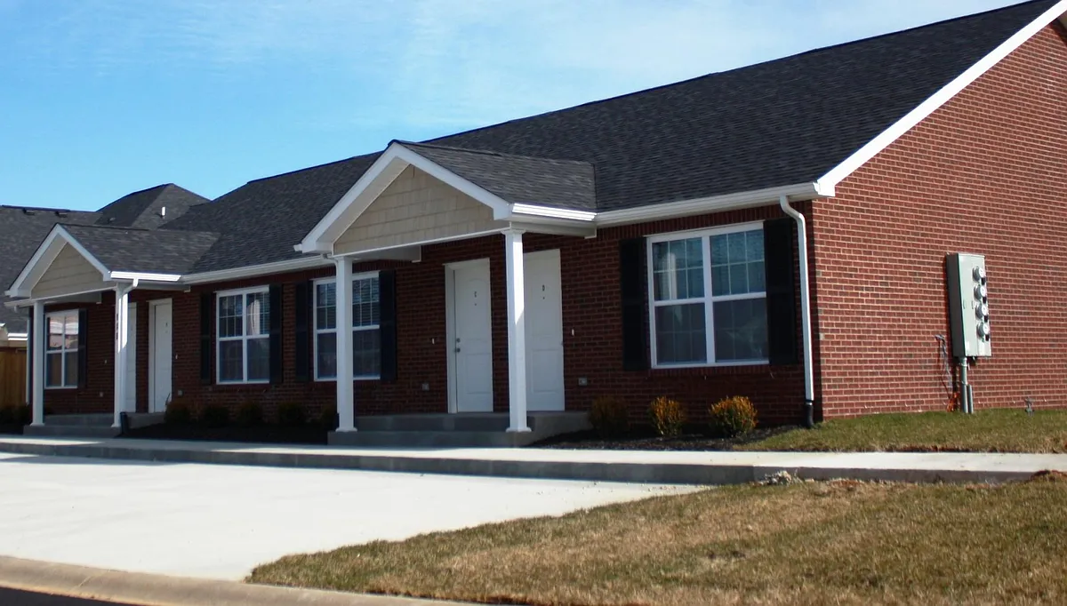Building Photo - Avondale Dr