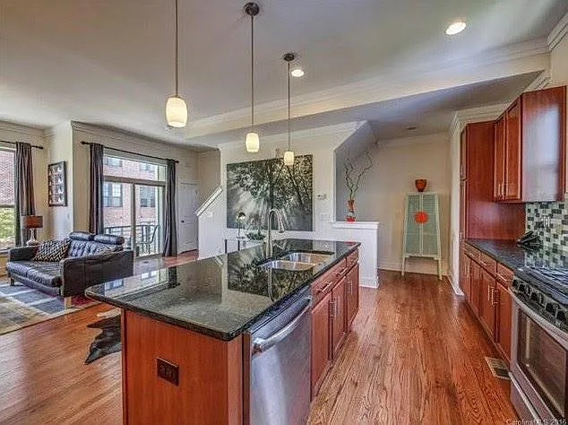 2944 Textile Way — Photo 3