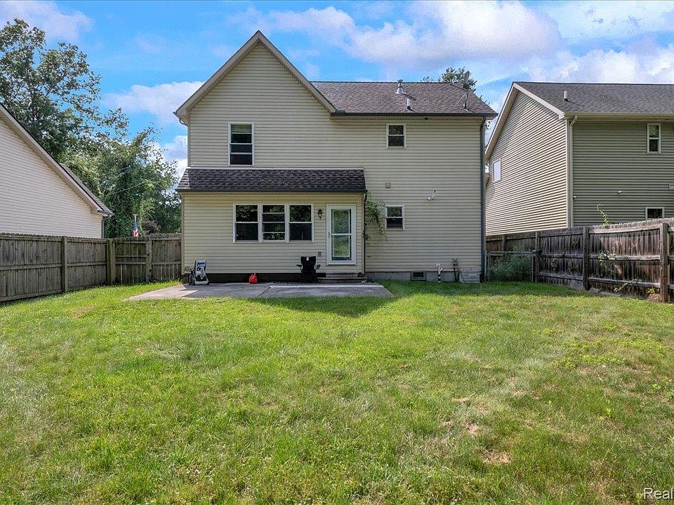 9399 Oakdale St, photo 28