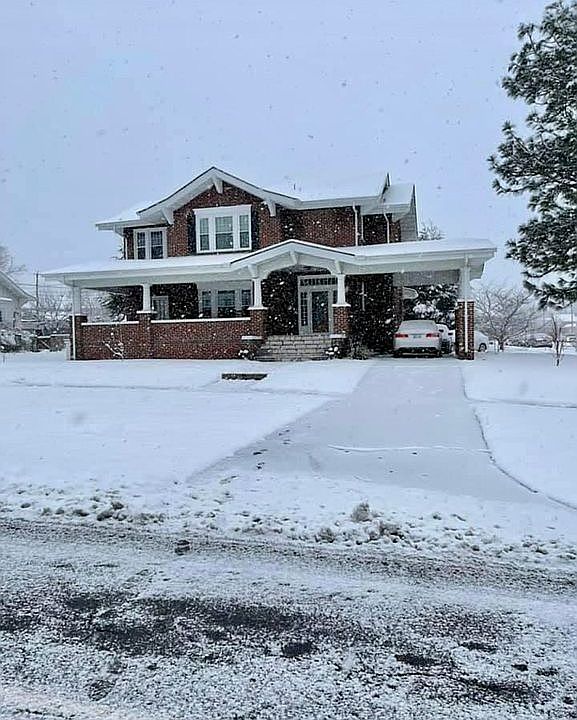 2nd image of 608 Love St