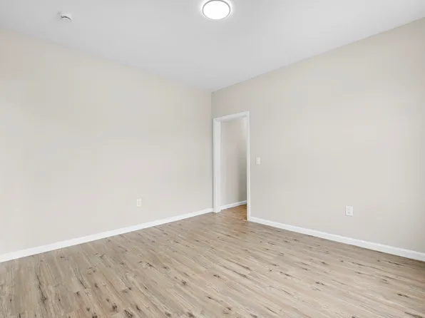 304 50th Street image 8 of 12