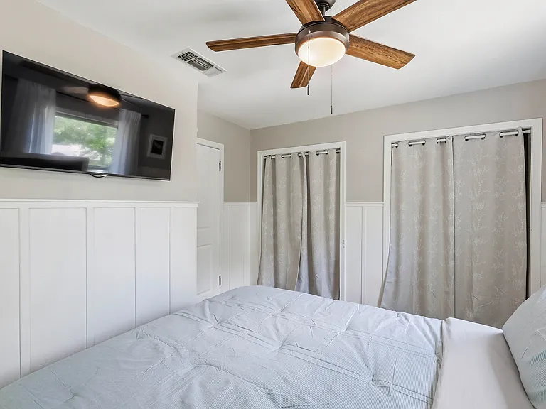 215 Varsity Cir — Photo 21