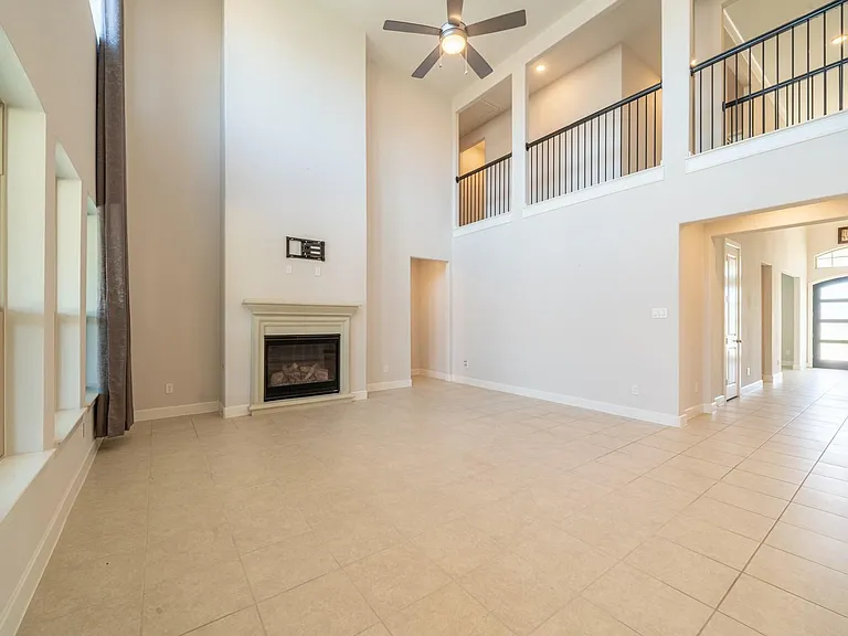 4706 Llano Loop — Photo 14
