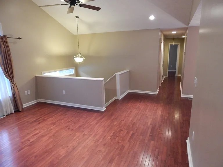 2054 Pinecrest Dr — Photo 5