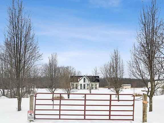 4th image of 2432 Bauer Rd