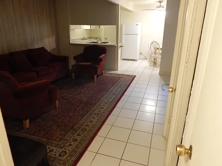 725 Adeline Pl — Photo 2