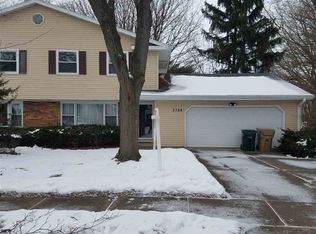 3708 Sunbrook Rd, Madison, WI 53704