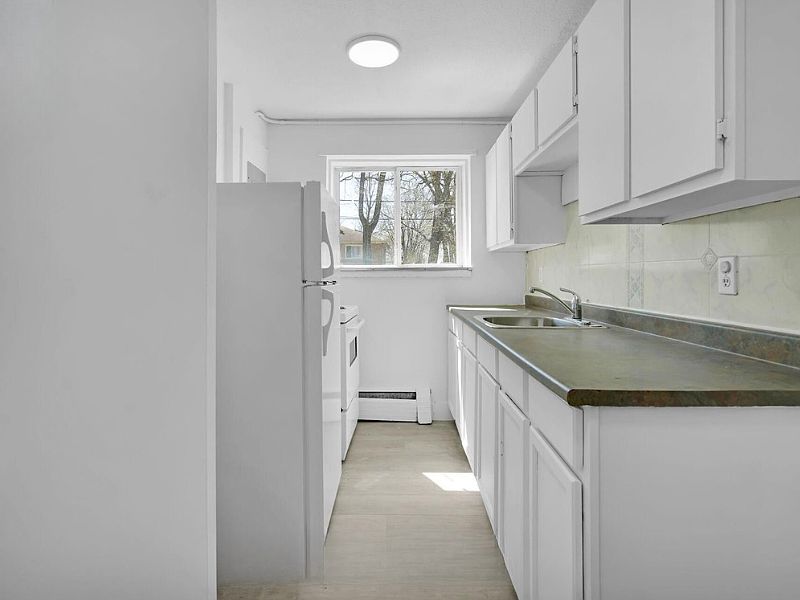 1st image of 852 Trafalgar St #1454885