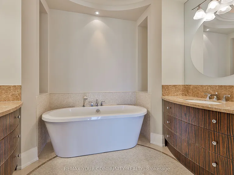 80 Yorkville Ave #802 — Photo 14