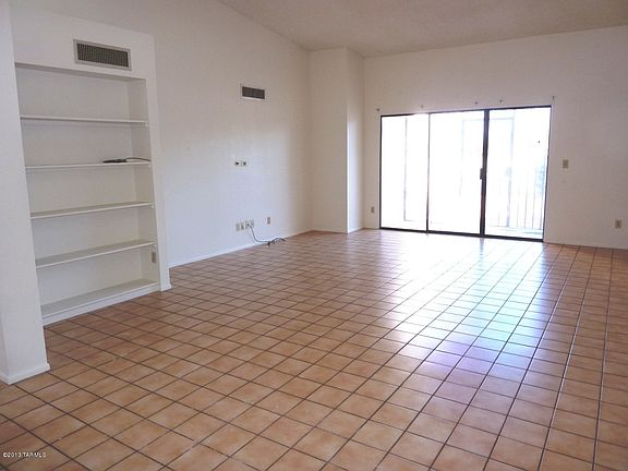 5th image of 8565 E Pembrook Dr