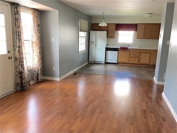 4th image of 982 Bideford Dr