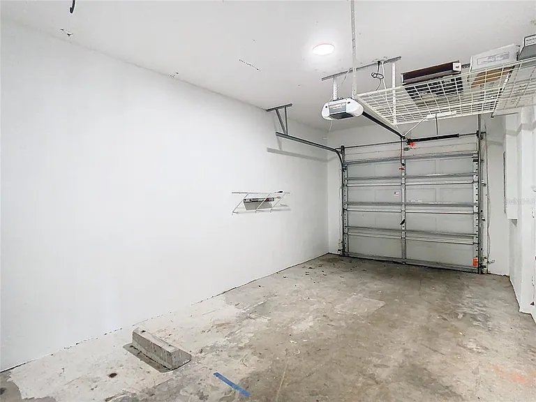 1019 Blackwater Dr — Photo 11