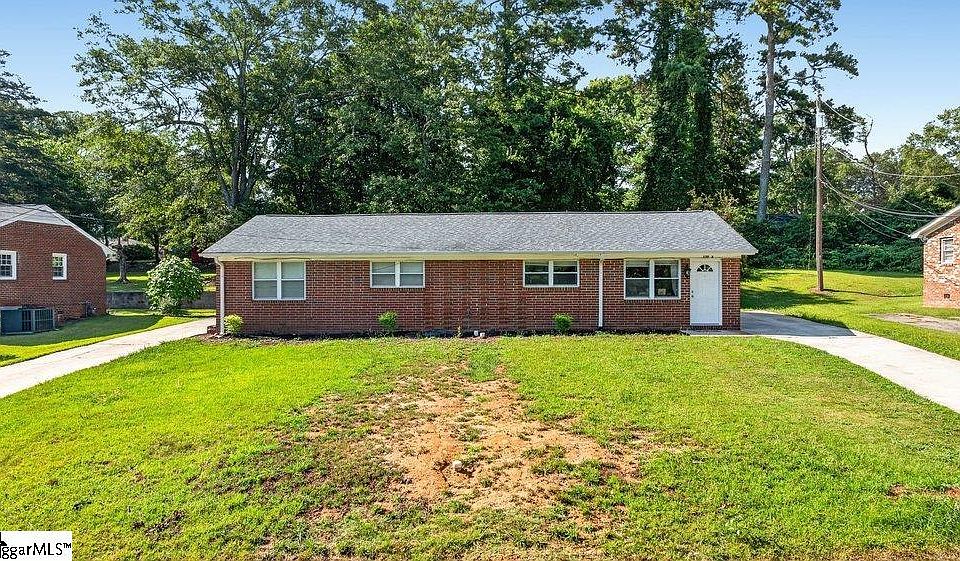 1st image of 130 Pleasant Dr