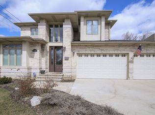 3222 Knollwood Ln, Glenview, IL 60025