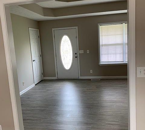 3rd image of 102 Michael Ln