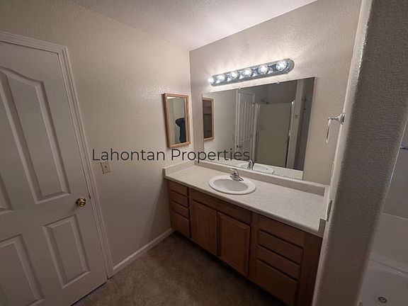 5th image of 20 Sheltered Hills Dr